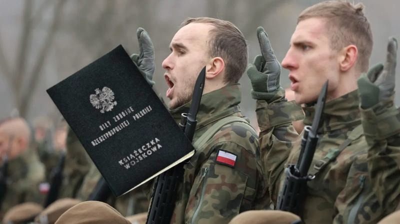 Czy skolioza wyklucza służbę w wojsku? Zasady badań i decyzje komisji lekarskiej