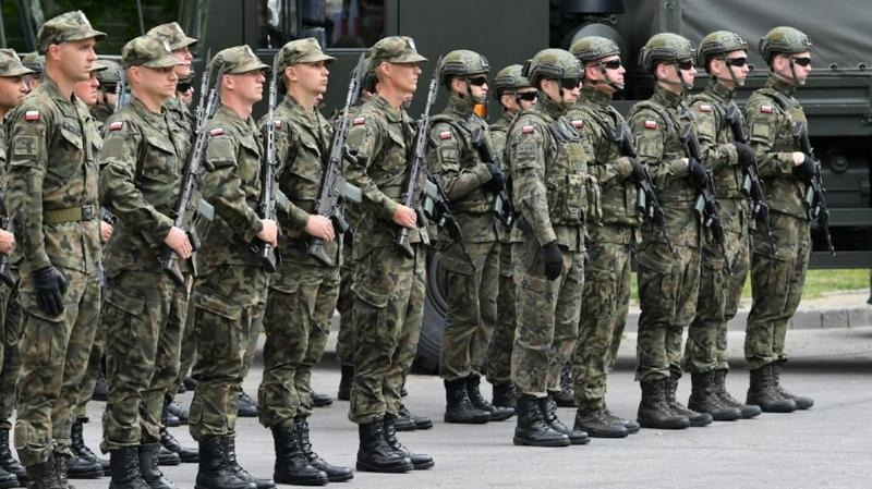 Czy służba wojskowa wlicza się do urlopu? Wpływ na staż pracy