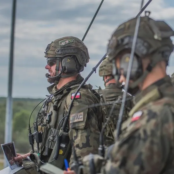Jak obliczyć uposażenie żołnierza: praktyczny przewodnik