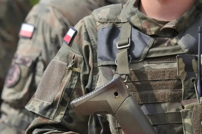 Pisownia słowa 'żołnierz': prawidłowa forma i najczęstsze błędy