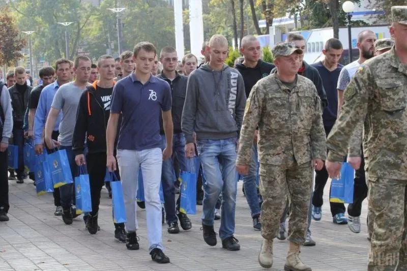 Pobór do wojska – czy trzeba się stawić? Zasady i wyjątki