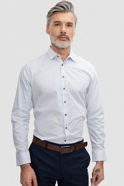 Jak nosić białą koszulę