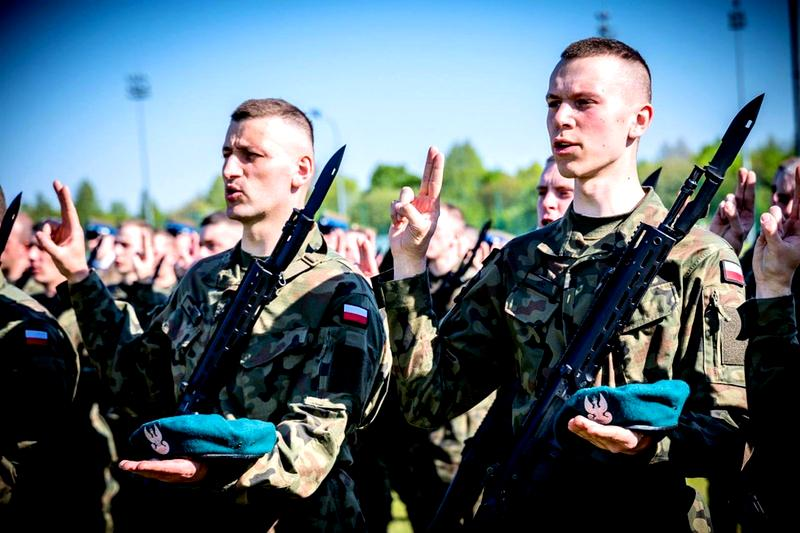 Rozmowa kwalifikacyjna w wojsku