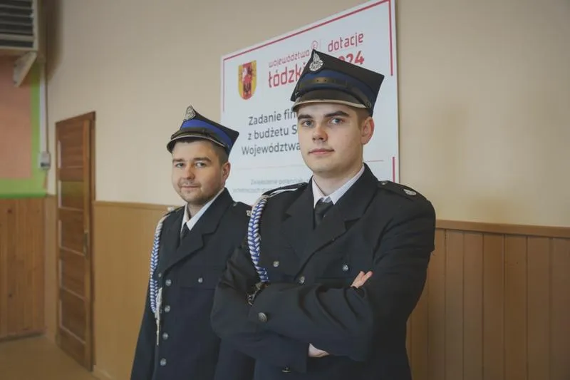 Sezon 1 i 2 Nasi w mundurach